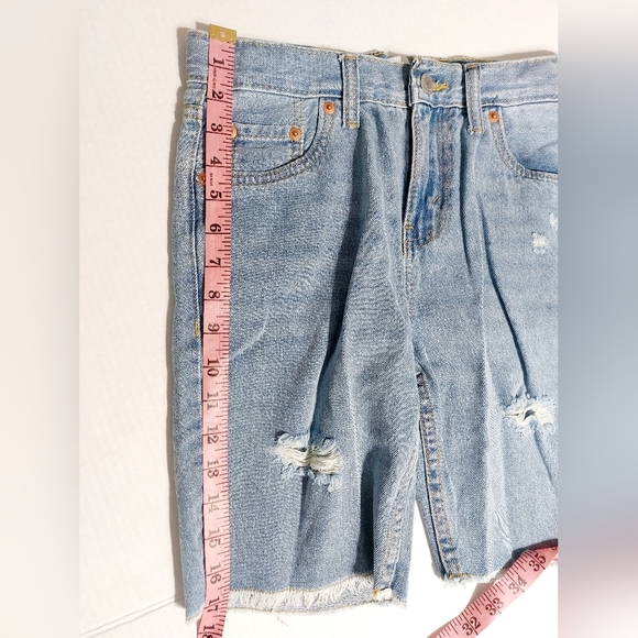 Distressed Levi Cut Off Design Denim Shorts Size Boys 12 Adjustable Waist - Picture 10 of 12